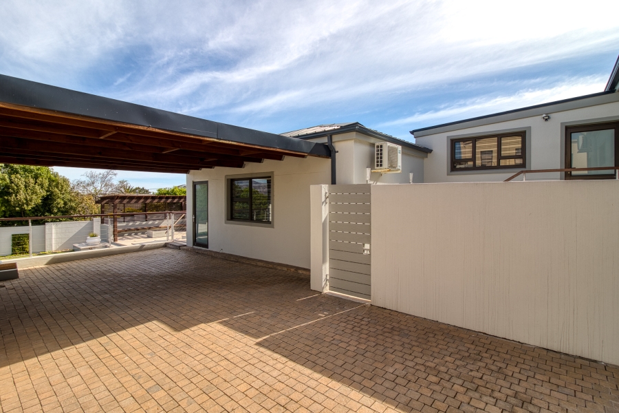 4 Bedroom Property for Sale in Pearl Marina Western Cape